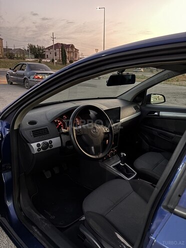 Opel Astra 2004, 348,000 km - 1.4 l - Bakı