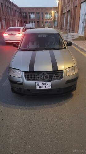 Volkswagen Passat 2002, 281,000 km - 1.8 l - Gəncə