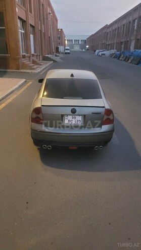 Volkswagen Passat 2002, 281,000 km - 1.8 l - Gəncə