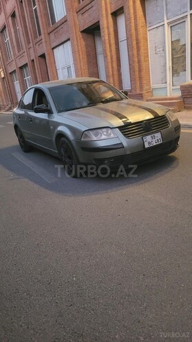 Volkswagen Passat 2002, 281,000 km - 1.8 l - Gəncə