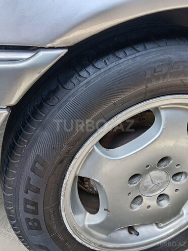 Mercedes C 180 1995, 498,657 km - 1.8 л - Qazax