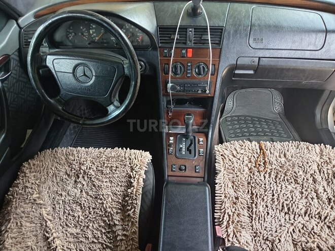 Mercedes C 180 1995, 498,657 km - 1.8 л - Qazax