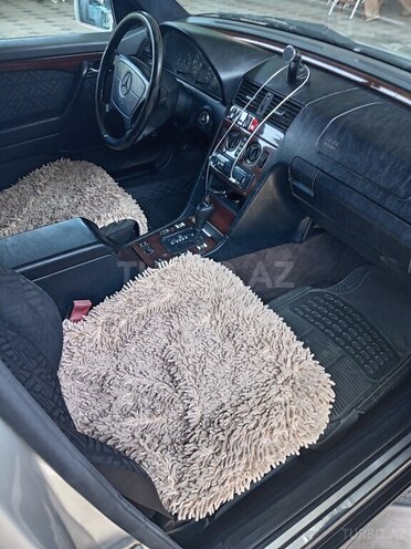 Mercedes C 180 1995, 498,657 km - 1.8 л - Qazax