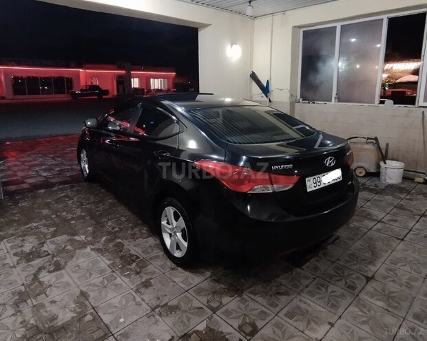 Hyundai Elantra 2013, 256,253 km - 1.8 l - Masallı