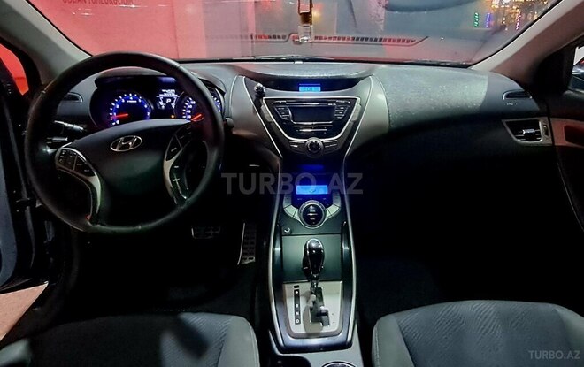 Hyundai Elantra 2013, 256,253 km - 1.8 l - Masallı