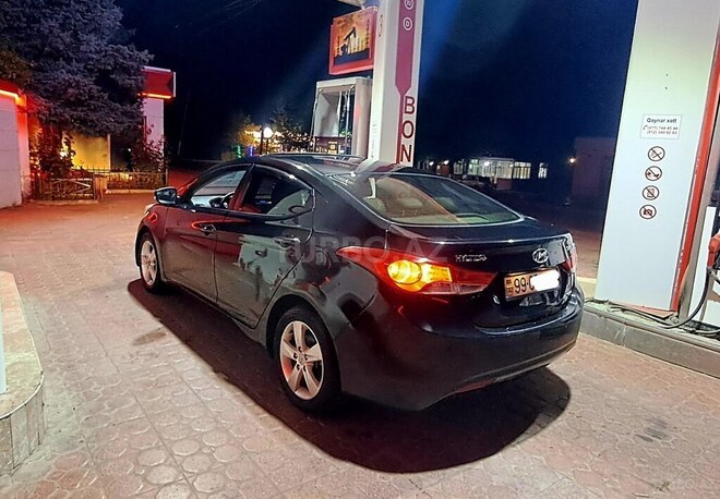Hyundai Elantra 2013, 256,253 km - 1.8 l - Masallı