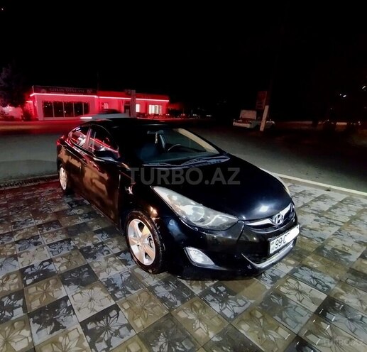 Hyundai Elantra 2013, 256,253 km - 1.8 l - Masallı
