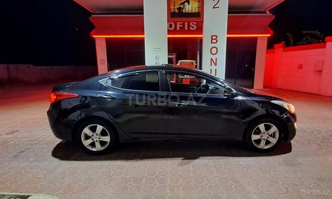 Hyundai Elantra 2013, 256,253 km - 1.8 l - Masallı