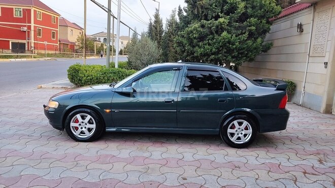 Opel Vectra 1999, 302,111 km - 2.0 l - Sumqayıt