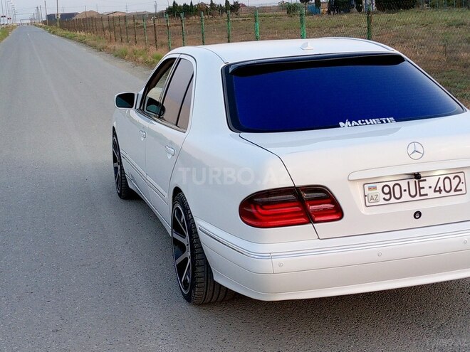 Mercedes E 240 1999, 300,000 km - 2.4 l - Bakı