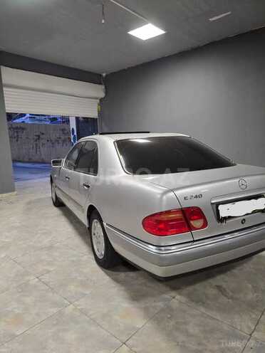 Mercedes E 240 1999, 394,714 km - 2.4 l - Bakı