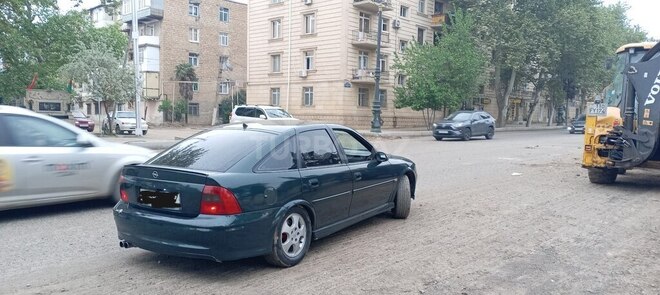 Opel Vectra 2000, 382,000 km - 2.0 l - Gəncə