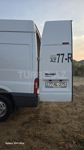Ford Transit-8