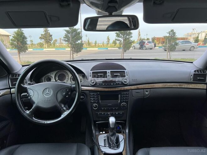Mercedes E 270 2003, 306,000 km - 2.7 l - Bakı