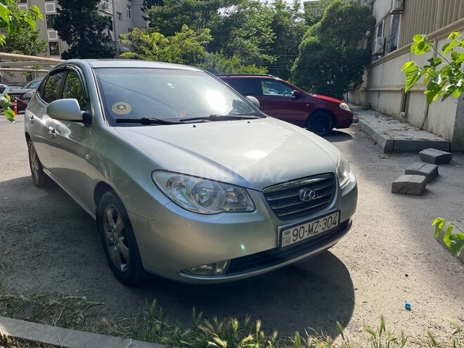 Hyundai Elantra 2009, 240,000 km - 2.0 l - Horadiz