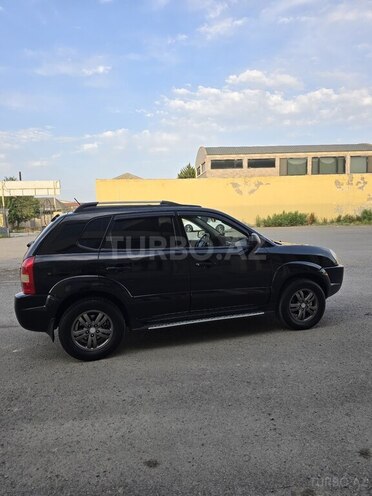 Hyundai Tucson 2007, 251,874 km - 2.0 l - Salyan