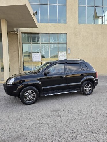 Hyundai Tucson 2007, 251,874 km - 2.0 l - Salyan