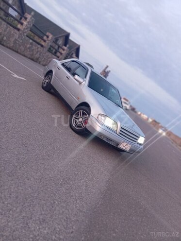 Mercedes C 220 1995, 630,000 km - 2.2 l - Bakı