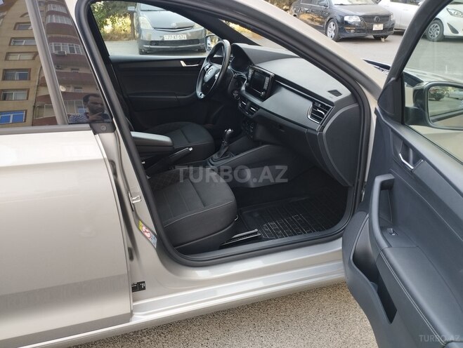 Skoda Rapid 2021, 67,000 km - 1.6 l - Bakı