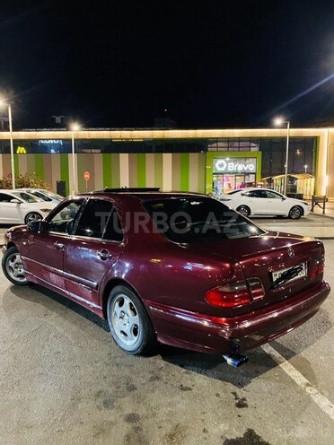 Mercedes E 200 1999, 317,000 km - 2.0 l - Bakı