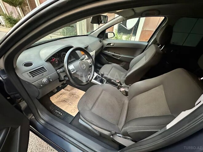 Opel Astra 2009, 288,000 km - 1.4 l - Bakı