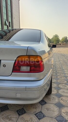 BMW 520 2001, 200,000 km - 2.2 l - Gəncə