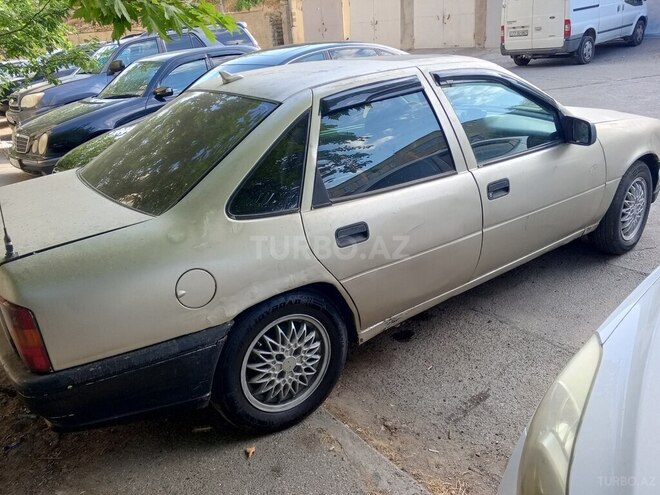 Opel Vectra 1992, 496,000 km - 2.0 l - Bakı