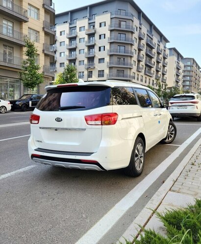 Kia Carnival 2016, 240,000 km - 2.2 l - Bakı