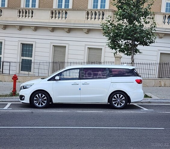 Kia Carnival 2016, 240,000 km - 2.2 l - Bakı