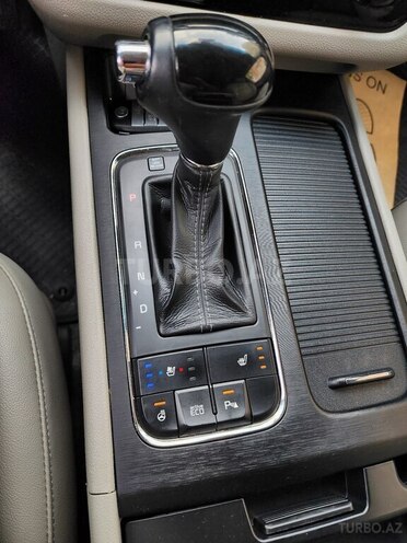 Kia Carnival 2016, 240,000 km - 2.2 l - Bakı