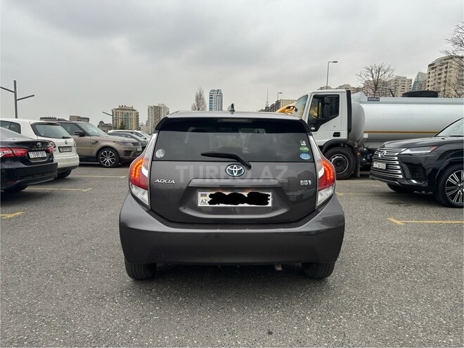 Toyota Aqua 2015, 145,000 km - 1.5 l - Bakı