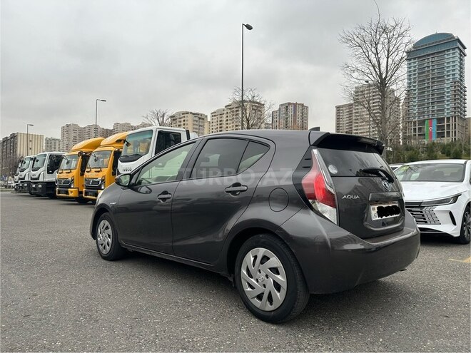Toyota Aqua 2015, 145,000 km - 1.5 l - Bakı