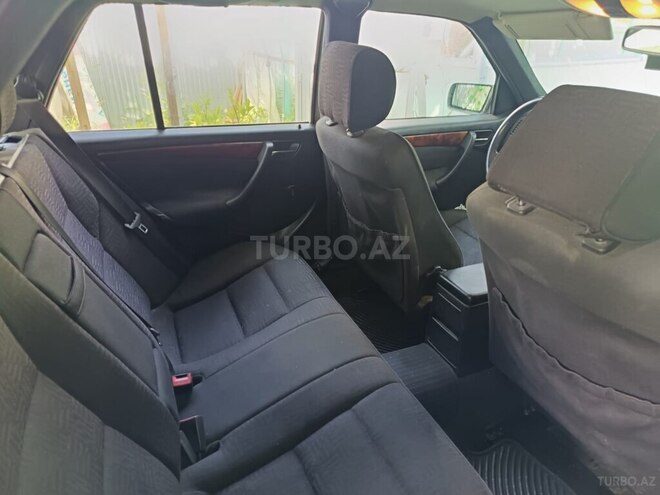 Mercedes C 180 2000, 284,433 km - 2.0 l - Xaçmaz