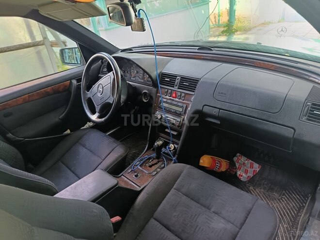 Mercedes C 180 2000, 284,433 km - 2.0 l - Xaçmaz