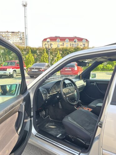 Mercedes C 200 2000, 452,000 km - 2.0 l - Bakı