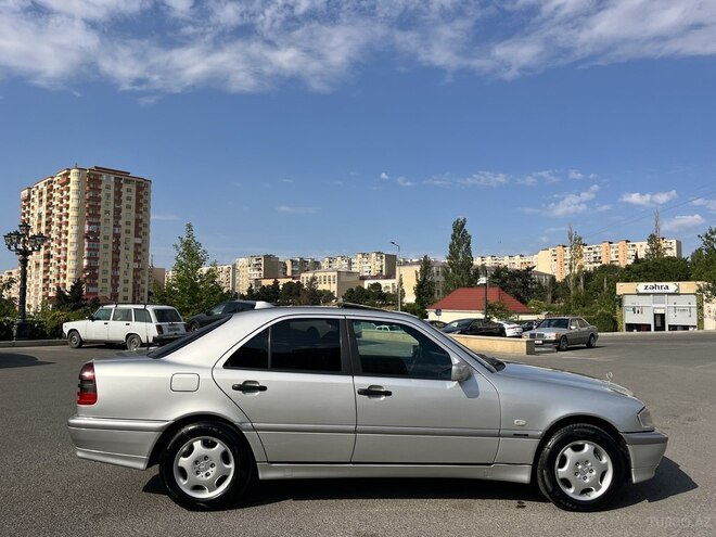 Mercedes C 200 2000, 452,000 km - 2.0 l - Bakı