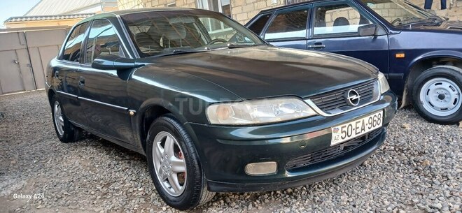 Opel Vectra 1998, 560,000 km - 2.0 l - Gəncə