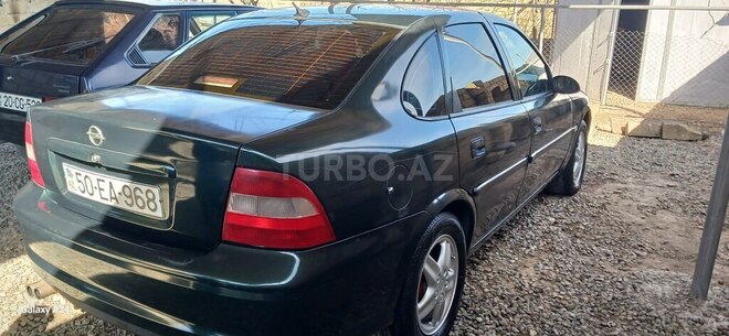 Opel Vectra 1998, 560,000 km - 2.0 l - Gəncə