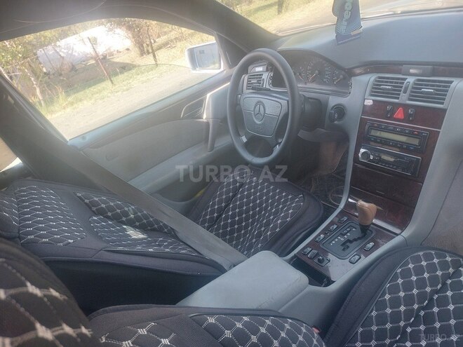 Mercedes E 280 1997, 459,762 km - 2.8 l - Naxçıvan