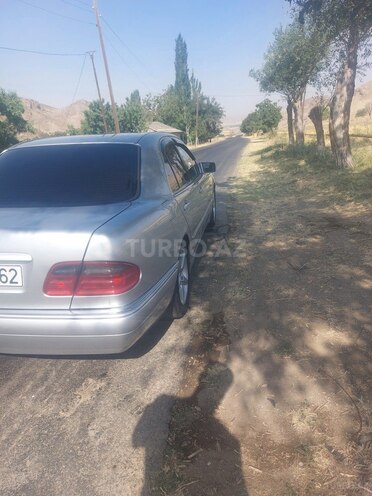 Mercedes E 280 1997, 459,762 km - 2.8 l - Naxçıvan