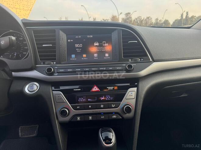 Hyundai Elantra 2018, 188,293 km - 2.0 l - Bakı