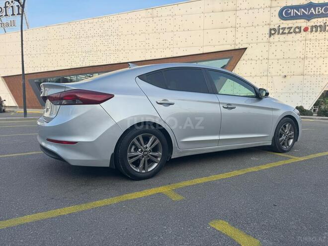 Hyundai Elantra 2018, 188,293 km - 2.0 l - Bakı