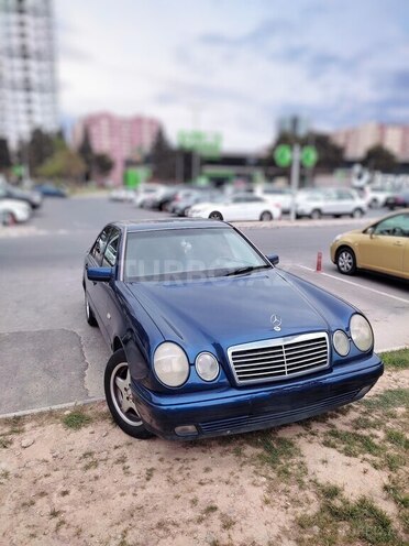 Mercedes E 230 1995, 387,500 km - 2.3 l - Bakı