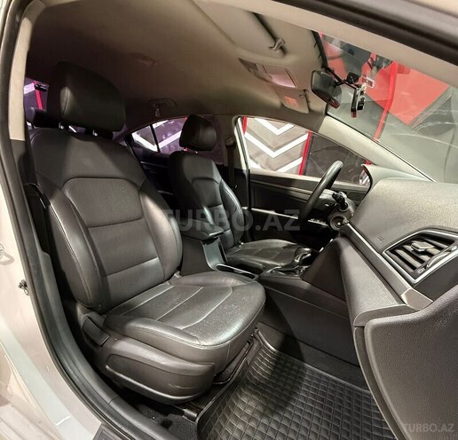 Hyundai Elantra 2015, 170,000 km - 1.6 l - Sumqayıt