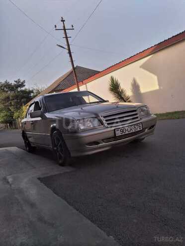 Mercedes C 230 1997, 561,228 km - 2.3 л - Sabirabad