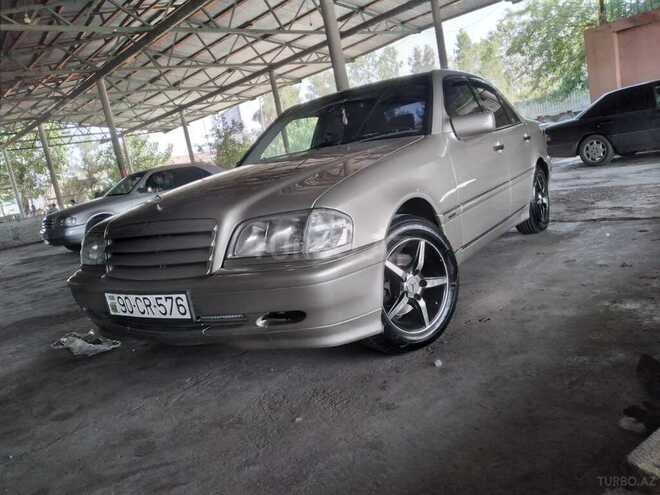 Mercedes C 230 1997, 561,228 km - 2.3 л - Sabirabad