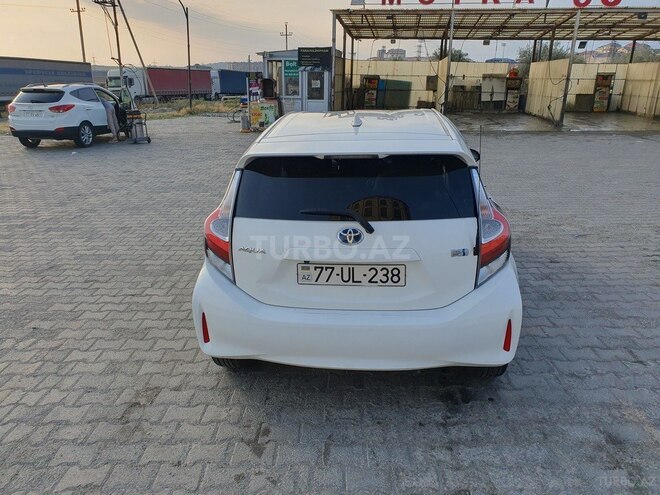 Toyota Aqua 2017, 106,000 km - 1.5 l - Bakı