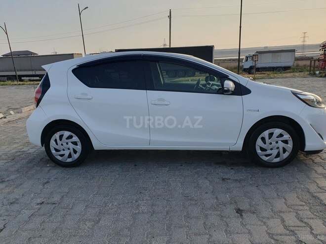 Toyota Aqua 2017, 106,000 km - 1.5 l - Bakı