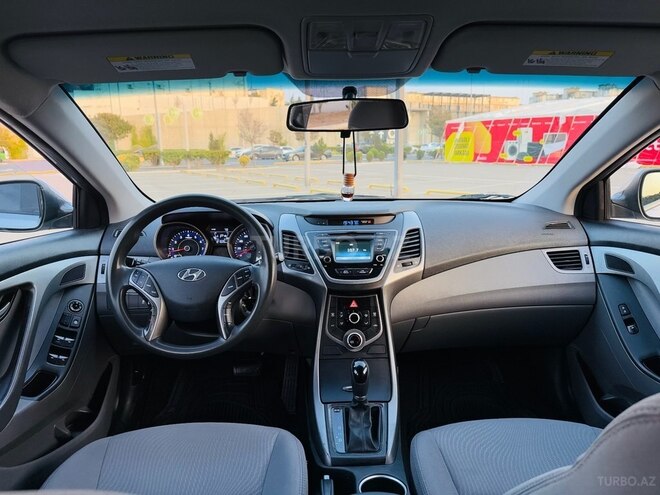 Hyundai Elantra 2015, 121,800 km - 1.8 l - Bakı