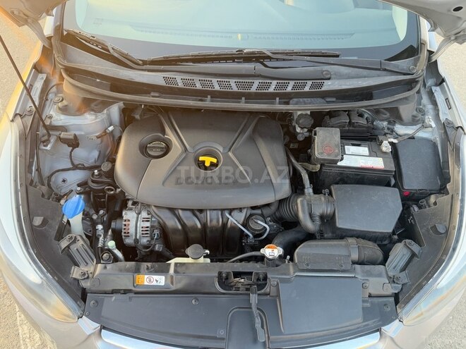 Hyundai Elantra 2015, 121,800 km - 1.8 l - Bakı